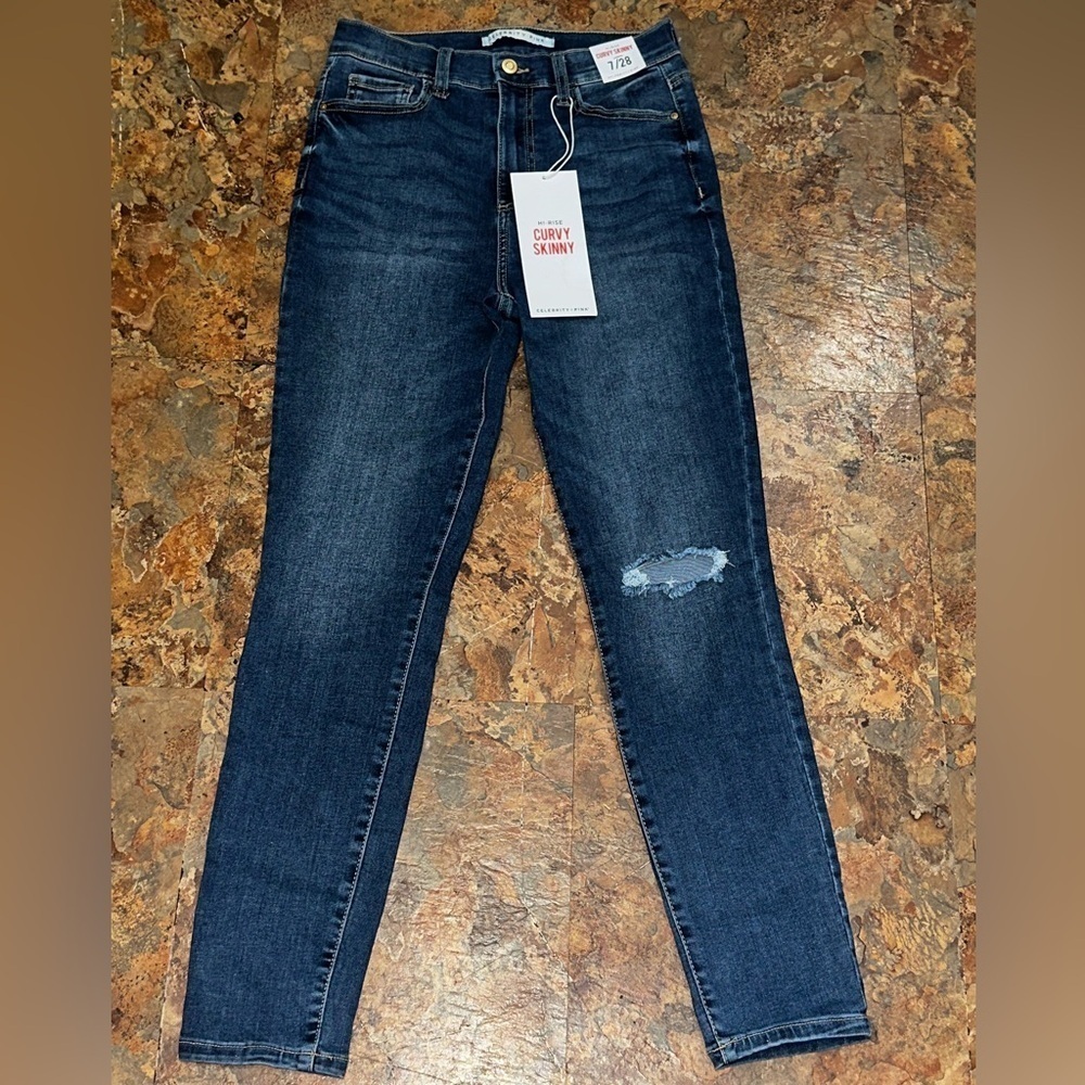 Celebrity Pink Women’s High Rise Curvy Skinny Jeans Size 7/28 NWT